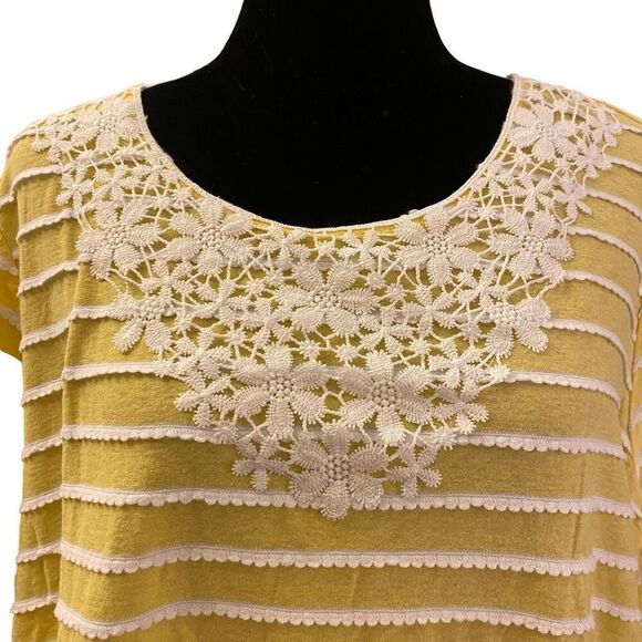 Alfred Dunner Yellow and White Striped Crocheted Lace Top Size 2X - Picture 5 of 14